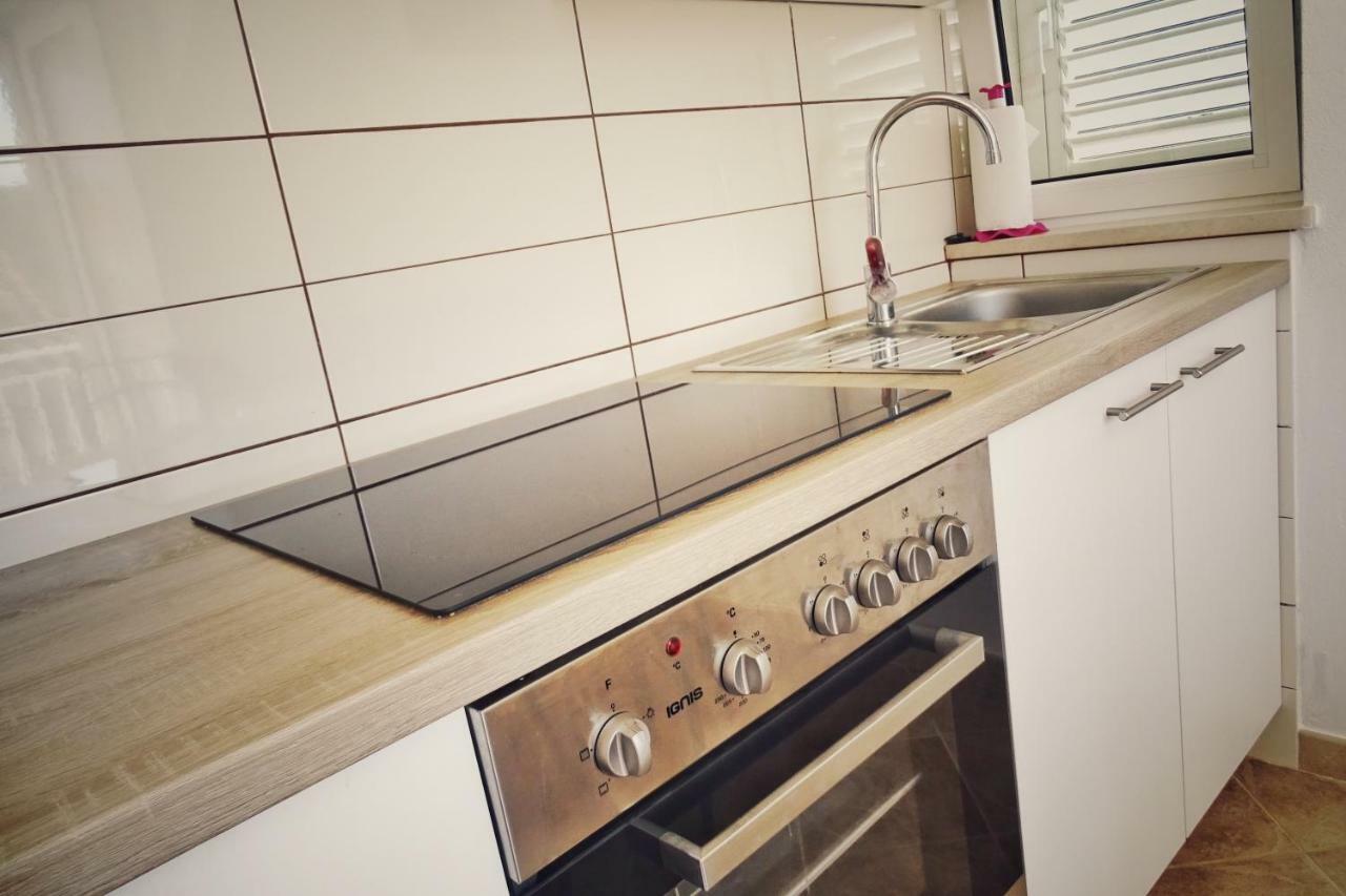 Ruzicin Dvor Apartment Povlja  Ngoại thất bức ảnh