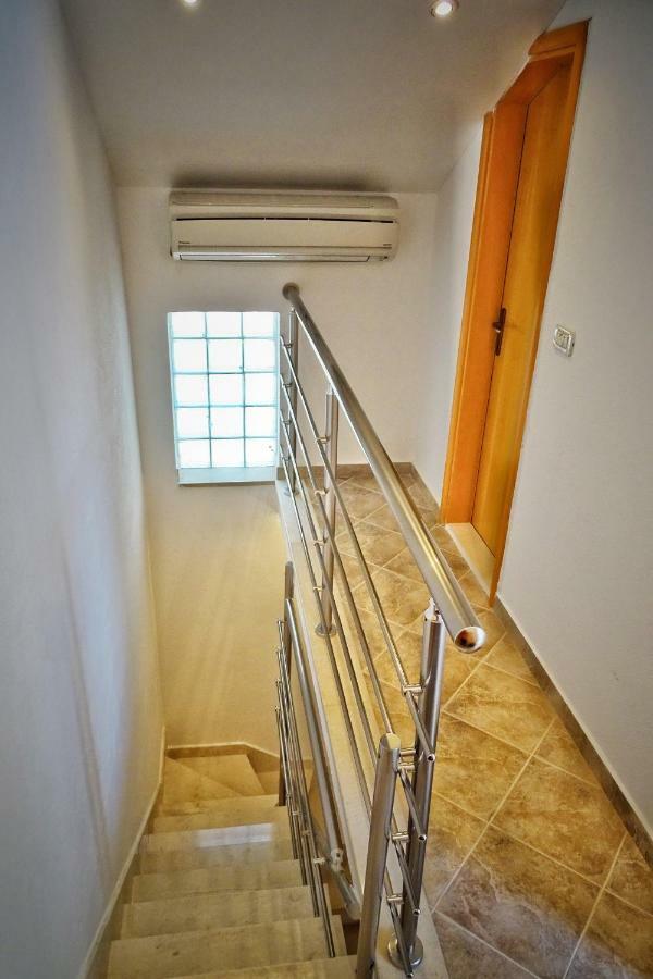 Ruzicin Dvor Apartment Povlja  Ngoại thất bức ảnh