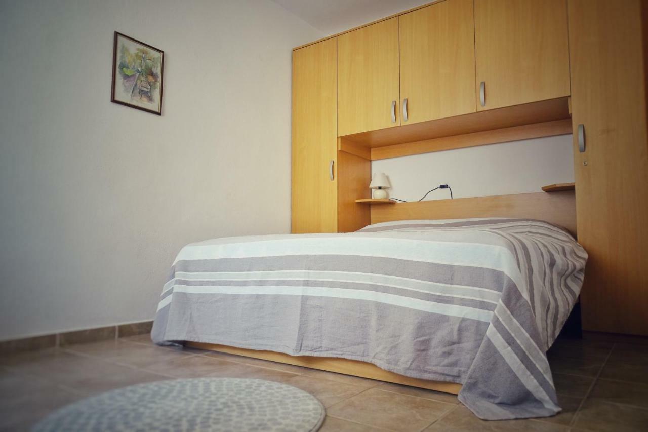 Ruzicin Dvor Apartment Povlja  Ngoại thất bức ảnh